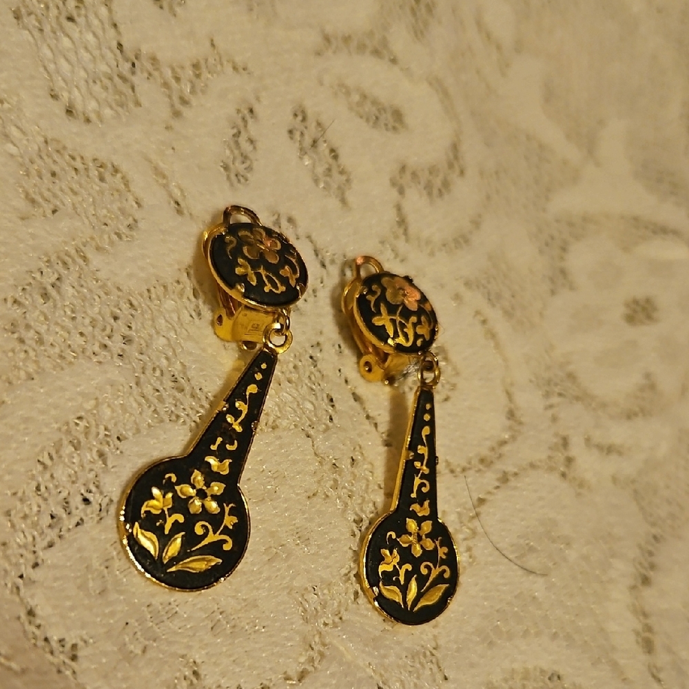 Elegant Etched Black and Gold Floral Earrings
